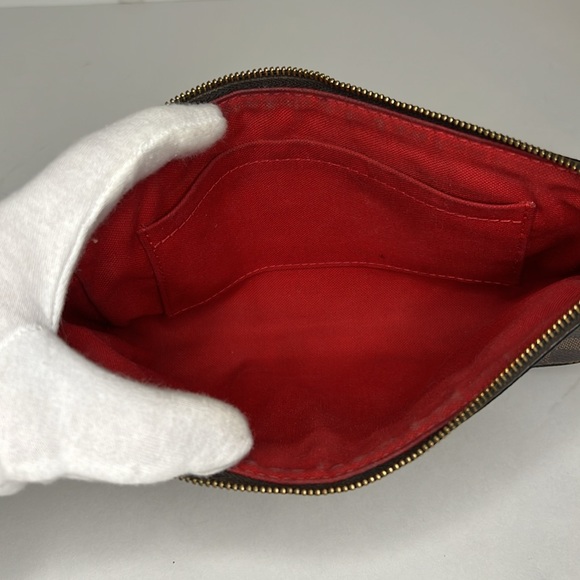 Louis Vuitton Pochette Acessoires Damier Ebene red interior - Picture 11 of 17
